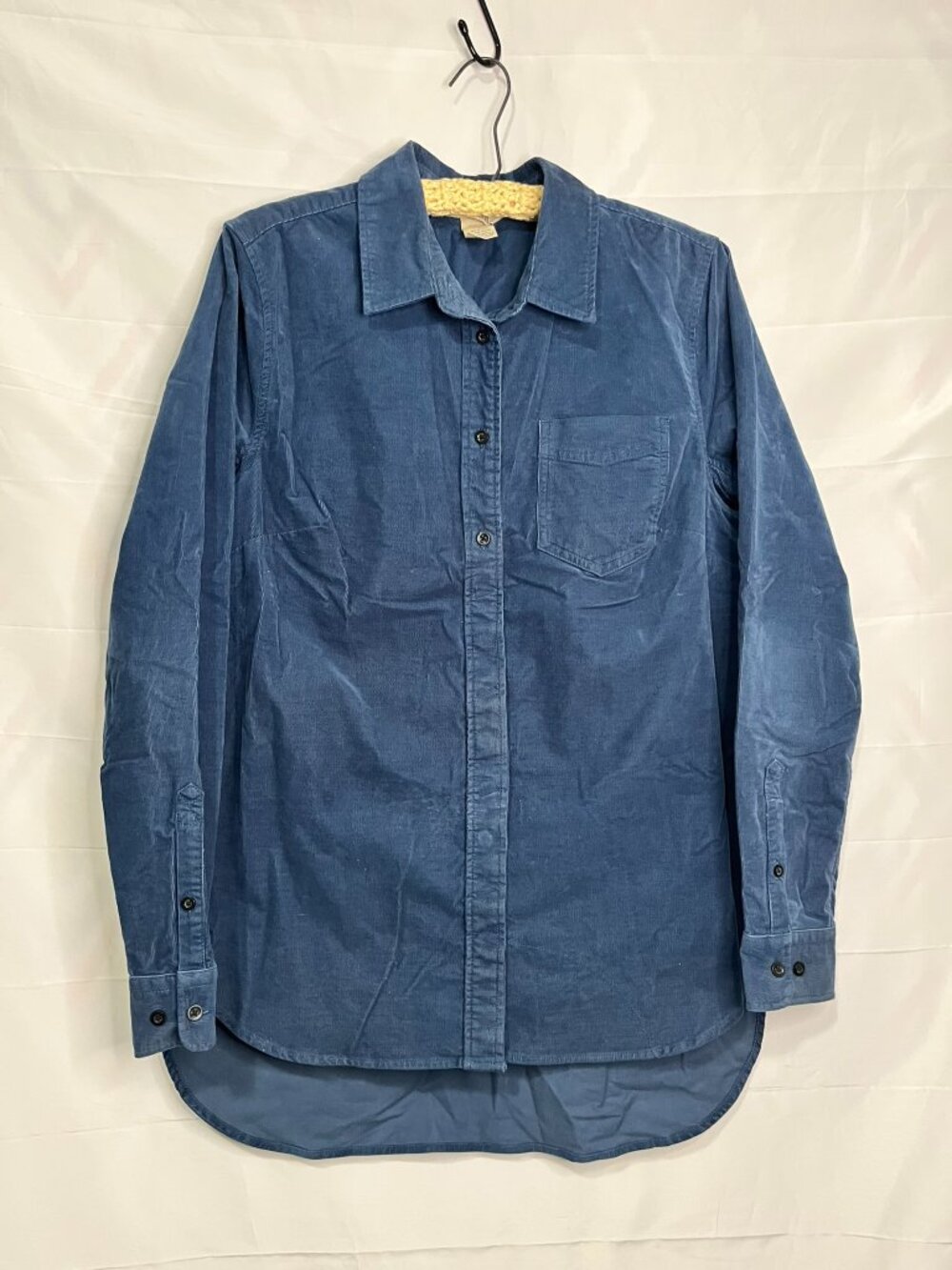 Duluth Trading Co Blue Corduroy Button Up Stretch Long Shirt Women’s Size M